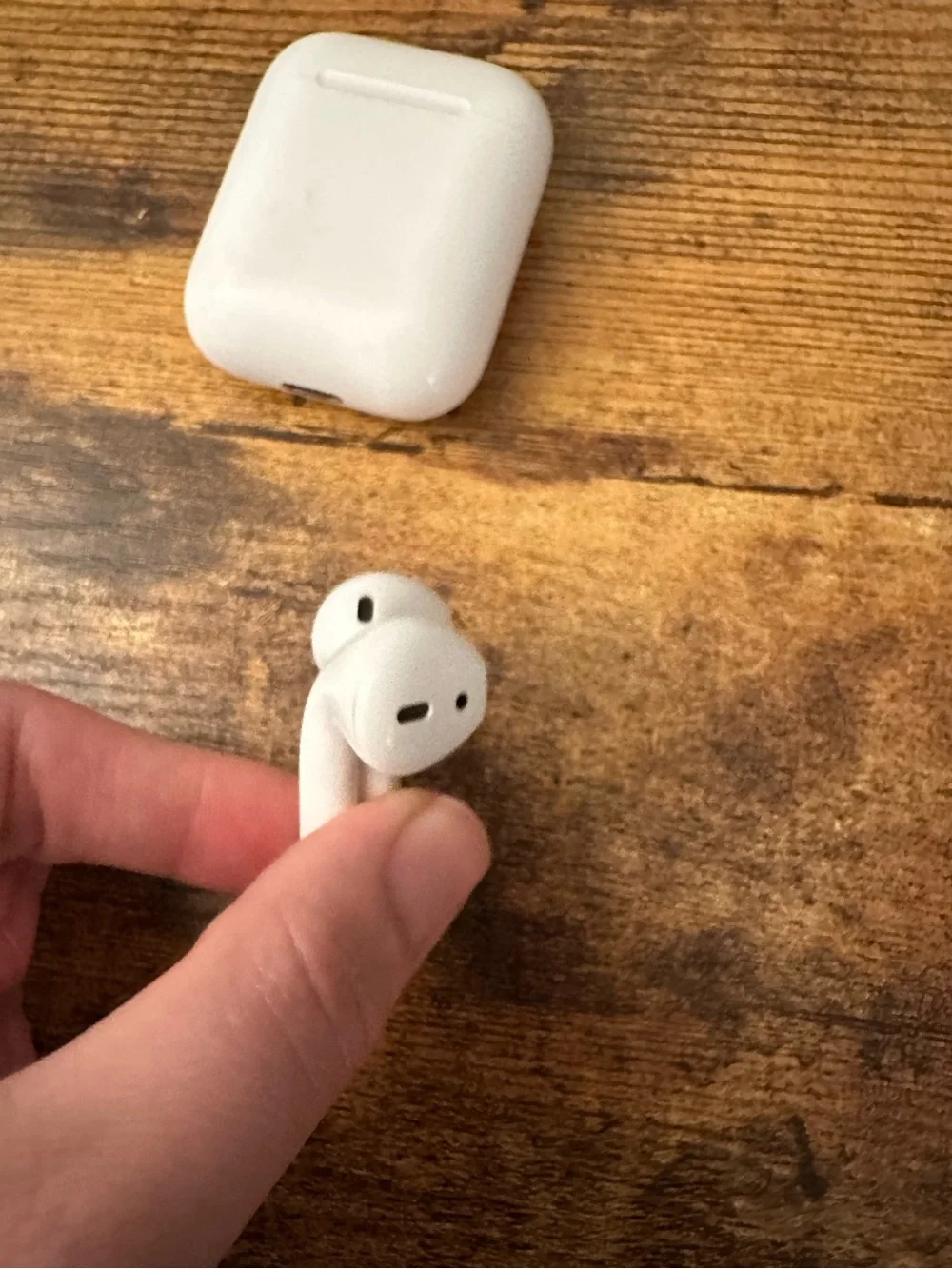 AirPods 2 with Case